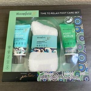 NWT Bloomfield Foot Care Set
